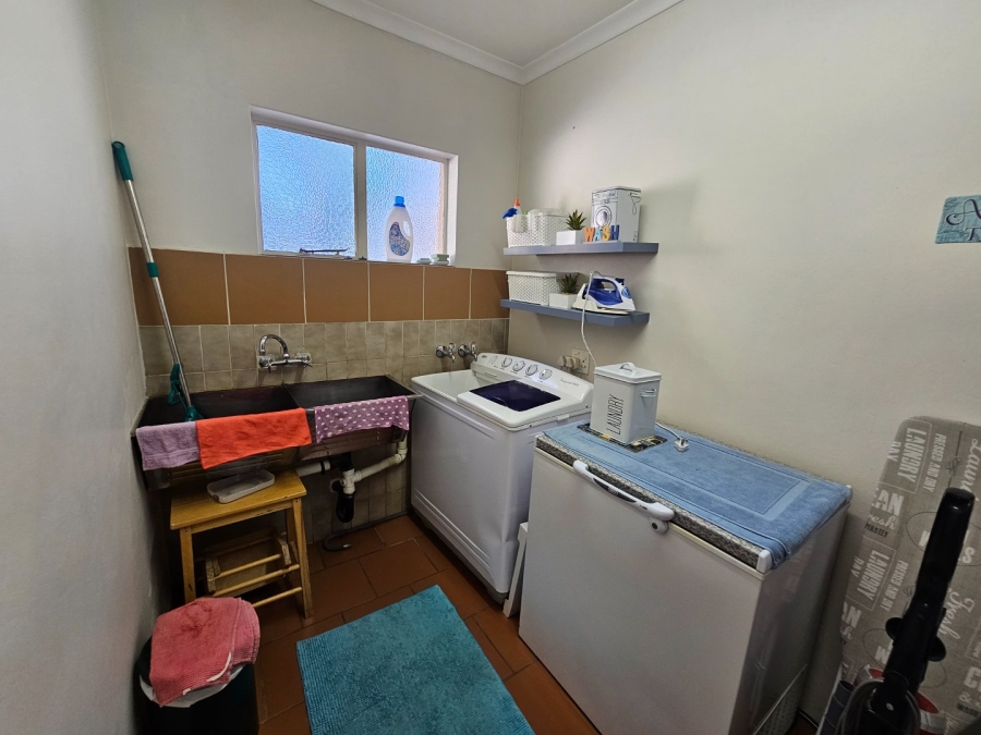 5 Bedroom Property for Sale in Panorama Free State